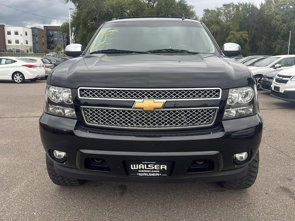 Chevrolet Avalanche 4WD Crew Cab LTZ 2012
