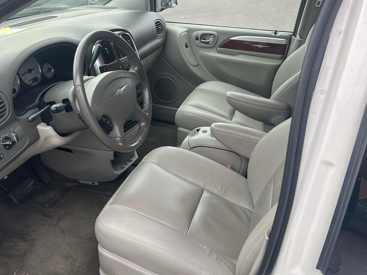 Chrysler Town & Country LWB 4dr Limited 2006