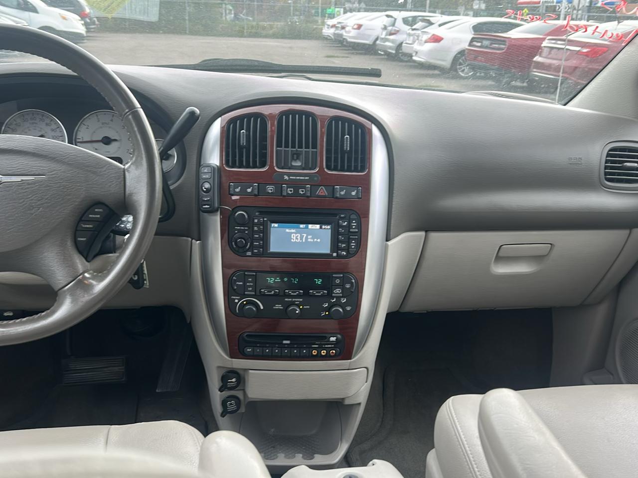 Chrysler Town & Country LWB 4dr Limited 2006