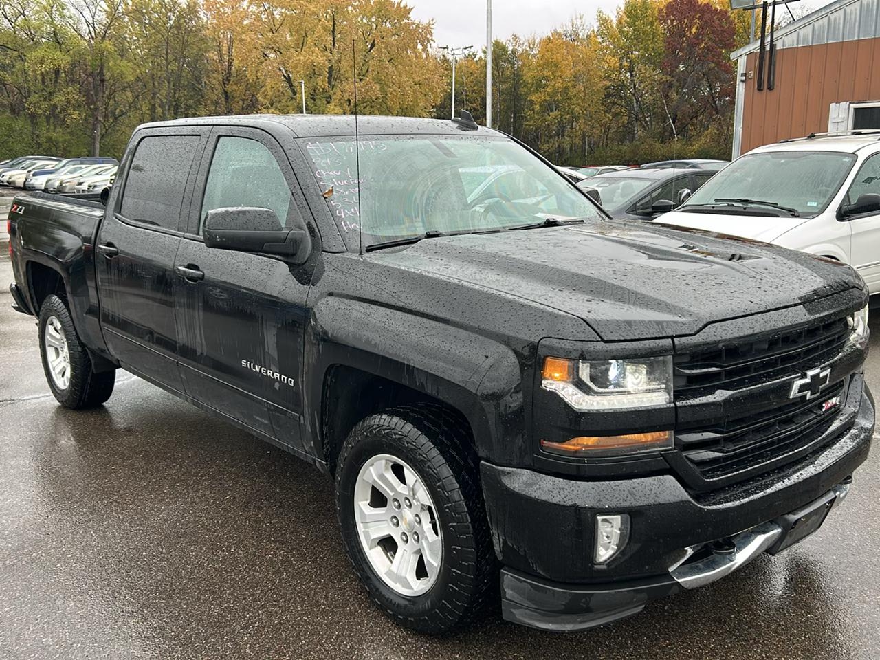 Chevrolet Silverado 1500 4WD Crew Cab 143.5" LT w/2LT 2018