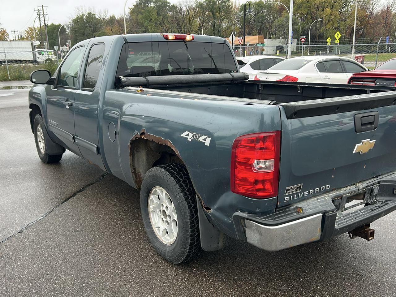 Chevrolet Silverado 1500 4WD Ext Cab 143.5" LT 2009