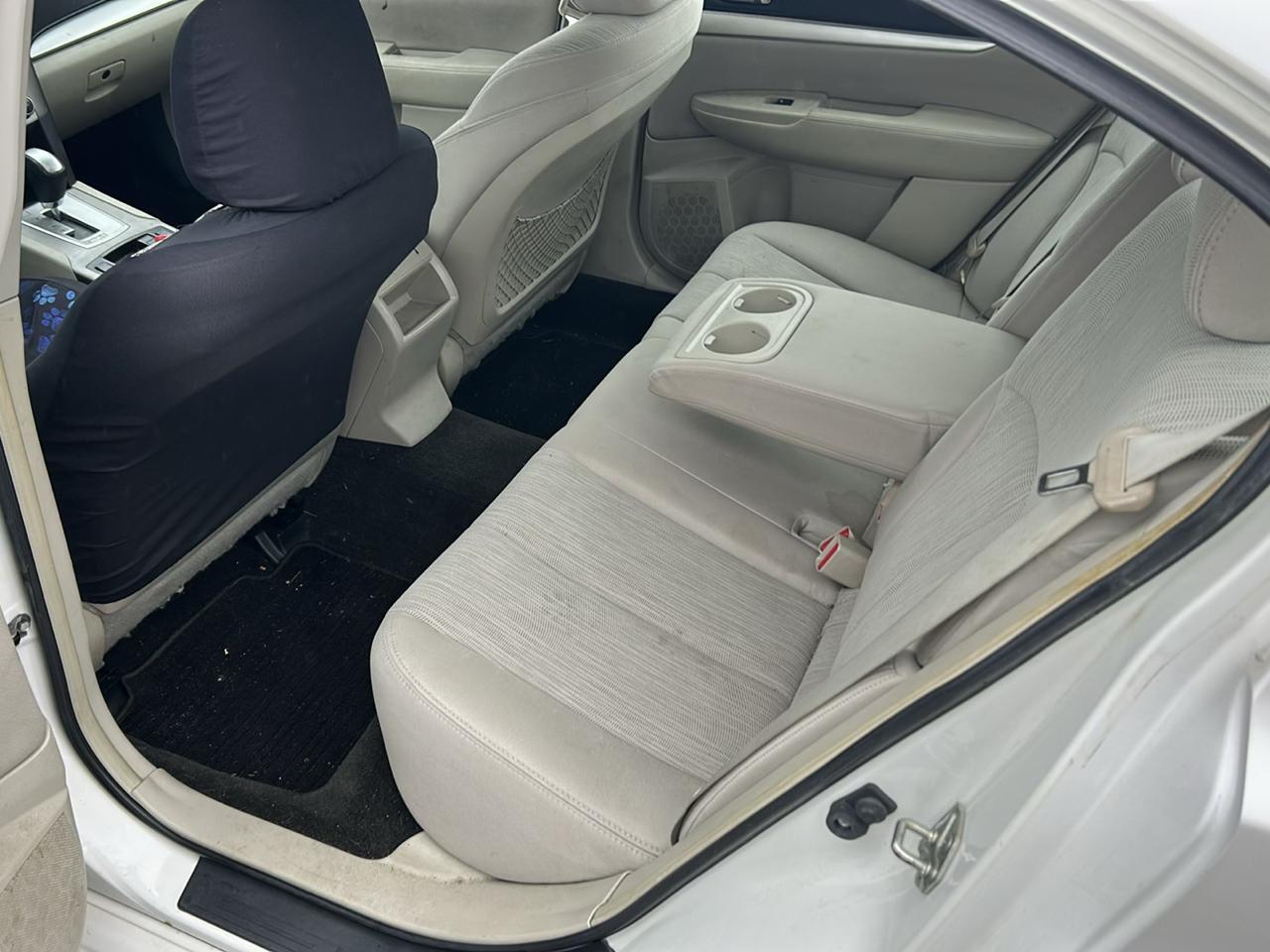 Subaru Legacy 4dr Sdn H4 Auto 2.5i Premium 2013