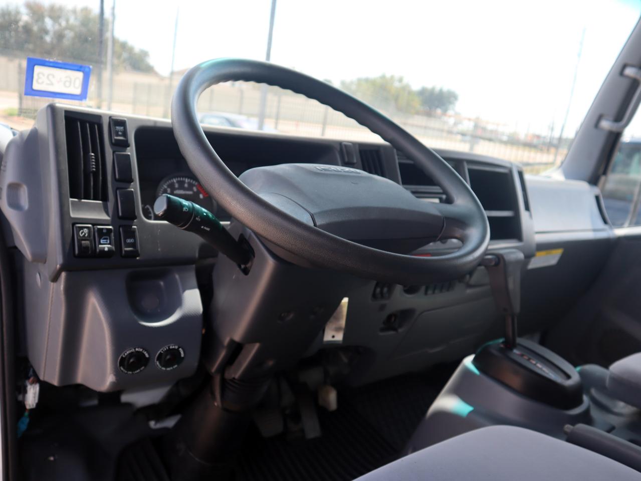 Isuzu NPR HD  2021
