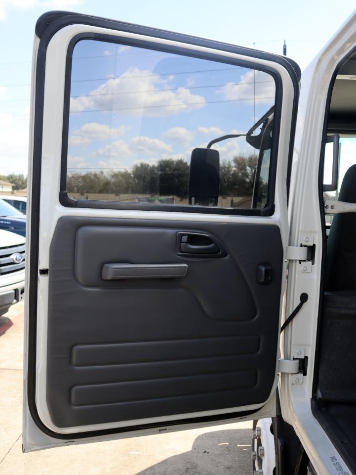Isuzu NPR HD  2021