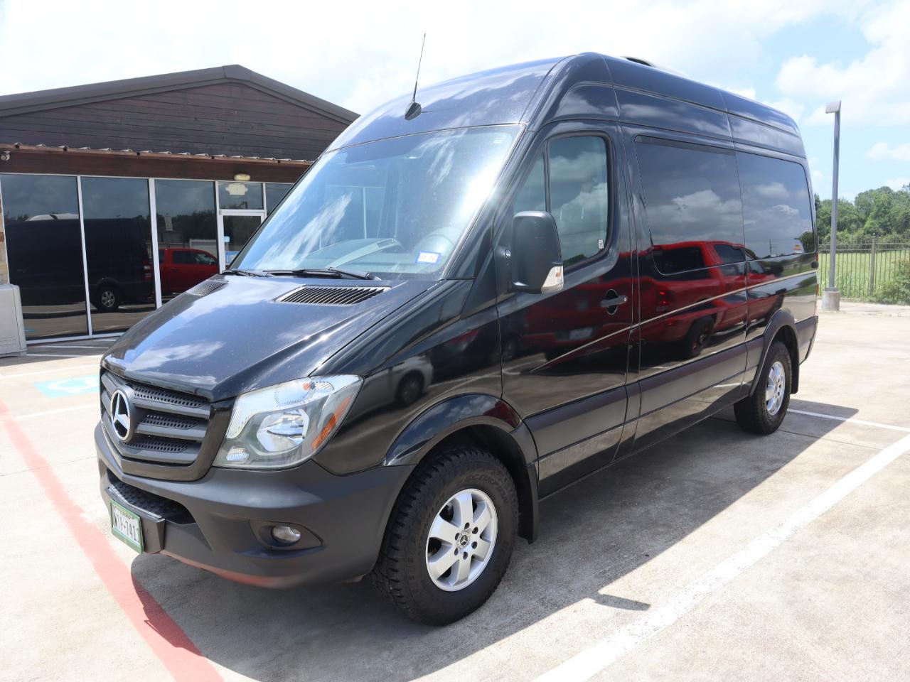Mercedes-Benz Sprinter 2500 Passenger Van 144-in. WB 2018