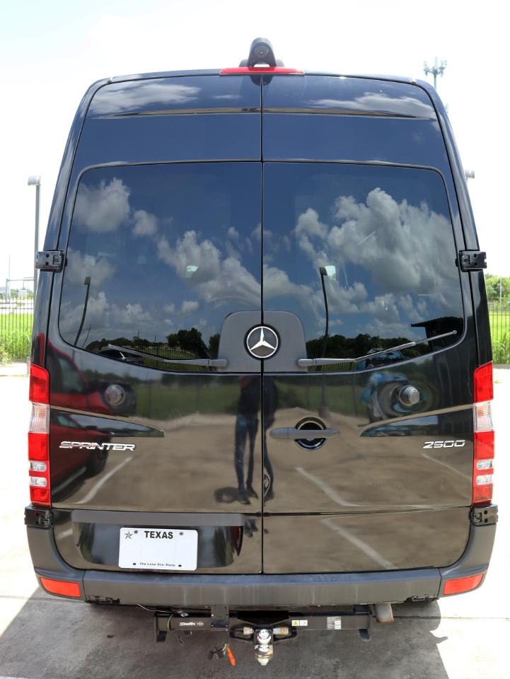 Mercedes-Benz Sprinter 2500 Passenger Van 144-in. WB 2018