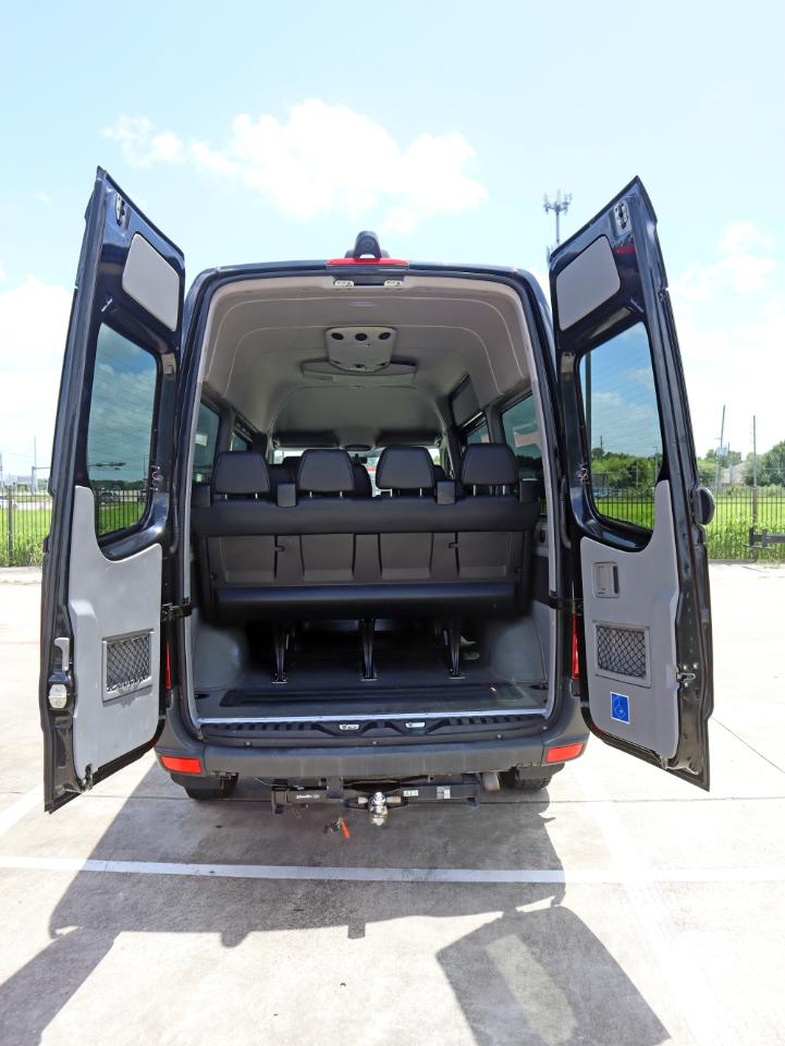 Mercedes-Benz Sprinter 2500 Passenger Van 144-in. WB 2018