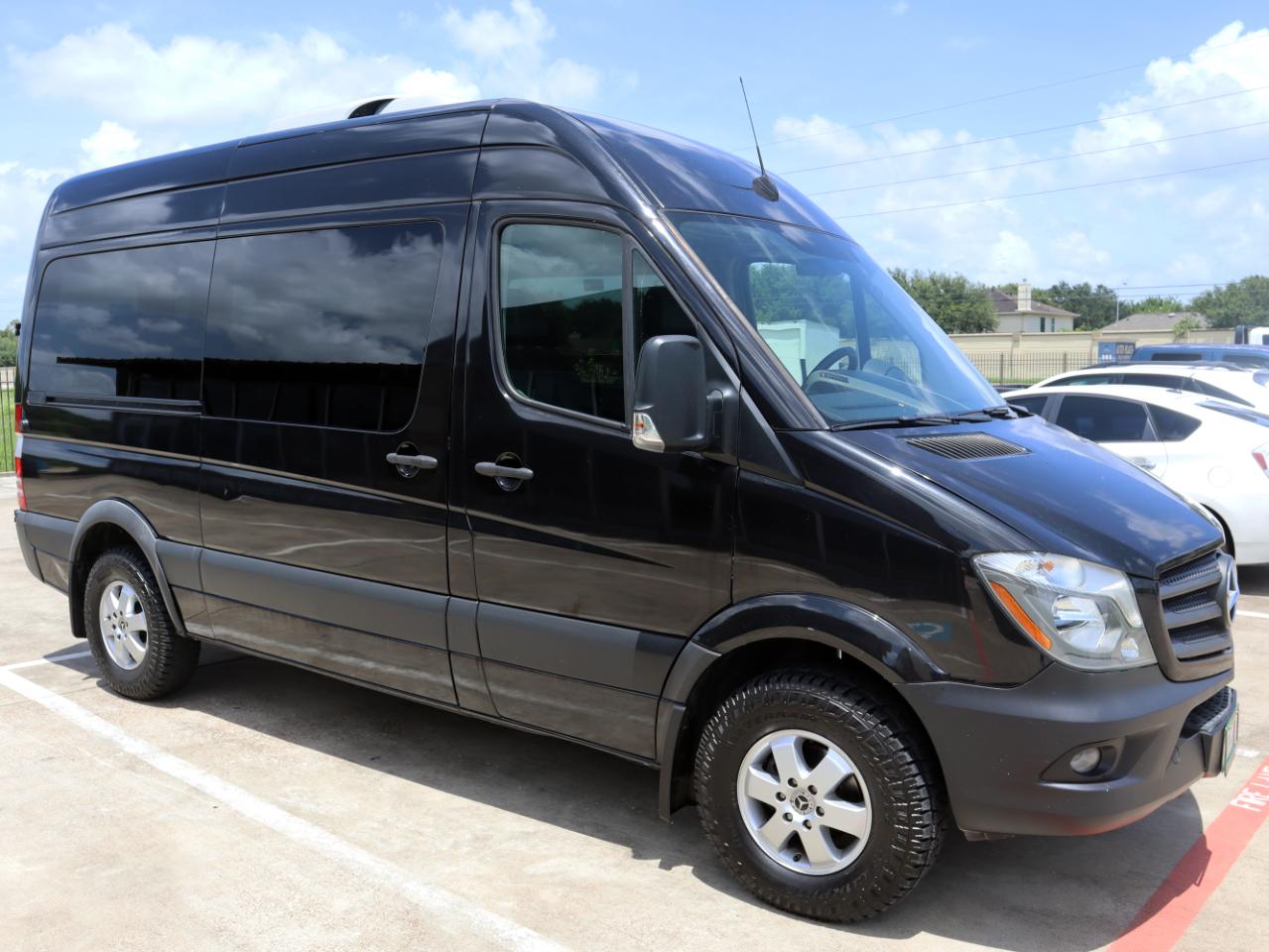 Mercedes-Benz Sprinter 2500 Passenger Van 144-in. WB 2018