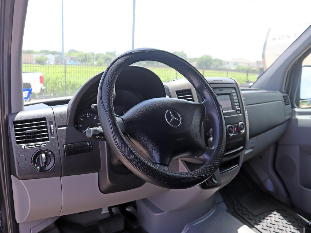 Mercedes-Benz Sprinter 2500 Passenger Van 144-in. WB 2018