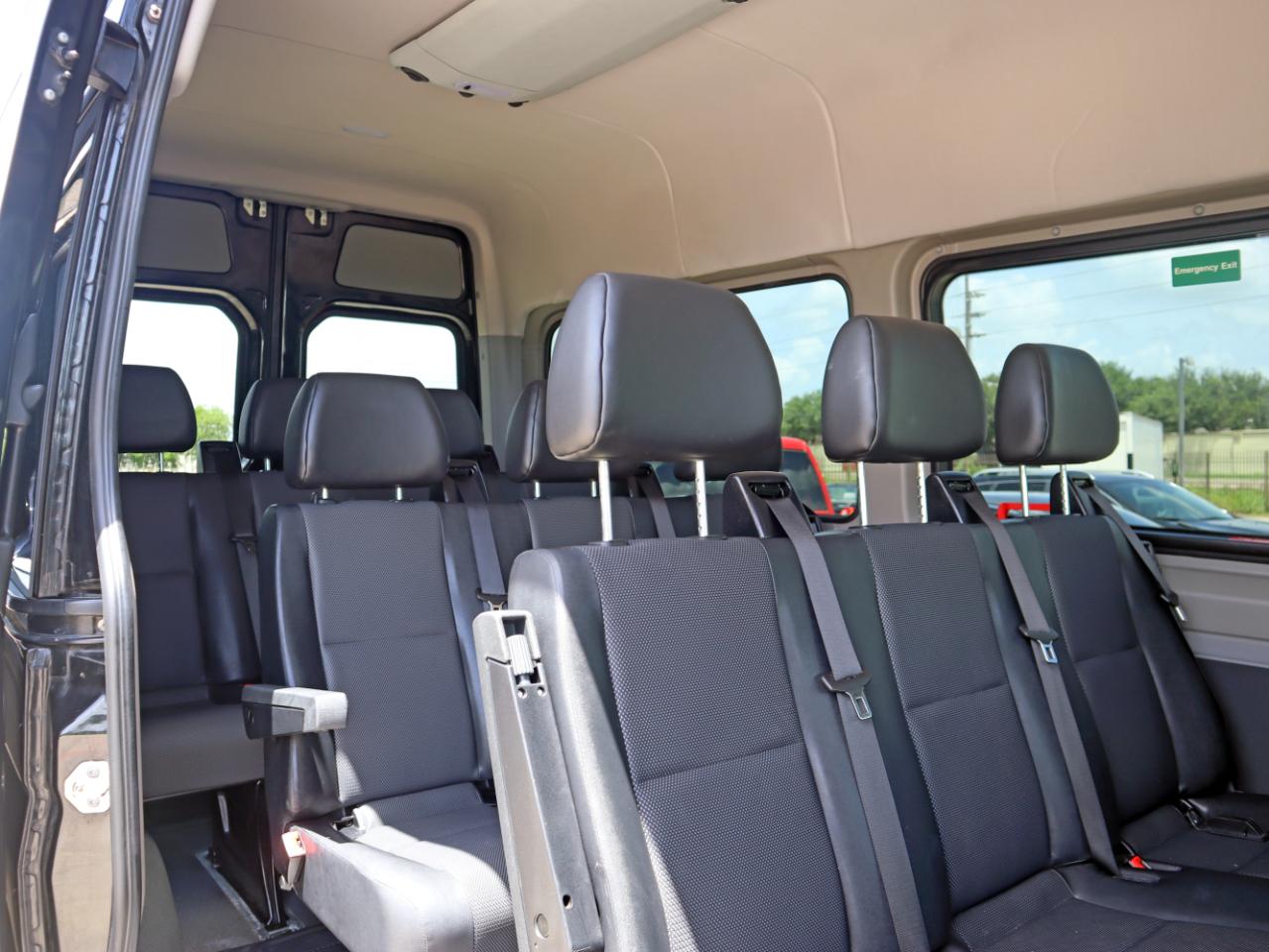 Mercedes-Benz Sprinter 2500 Passenger Van 144-in. WB 2018