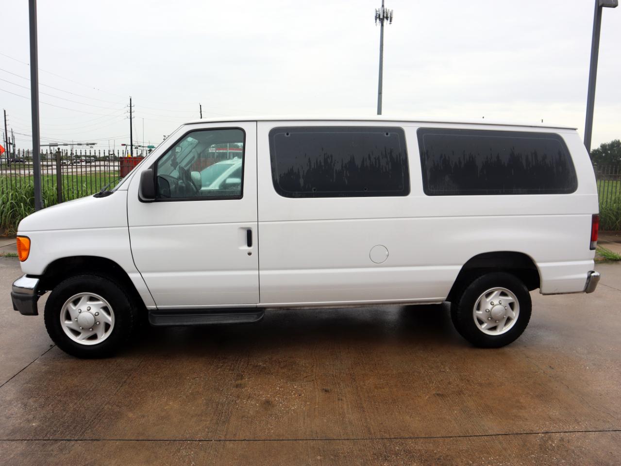 Ford Econoline E-350 XL Super Duty 2006