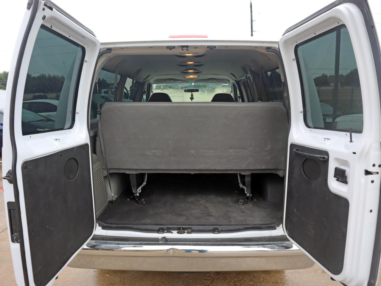 Ford Econoline E-350 XL Super Duty 2006