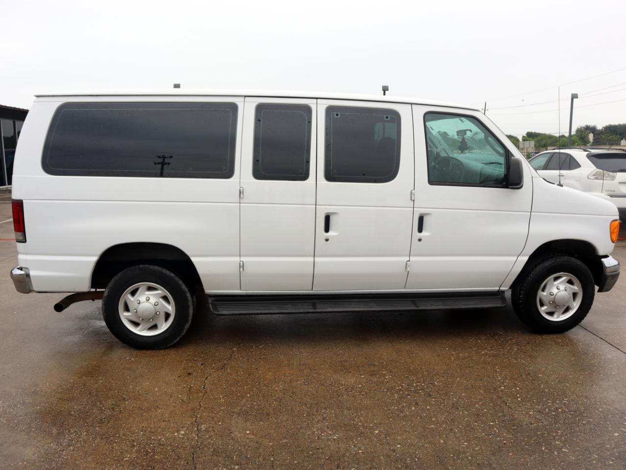 Ford Econoline E-350 XL Super Duty 2006