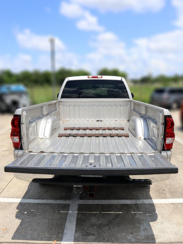 Chevrolet Silverado 2500HD LT Crew Cab Long Bed 2WD 2004
