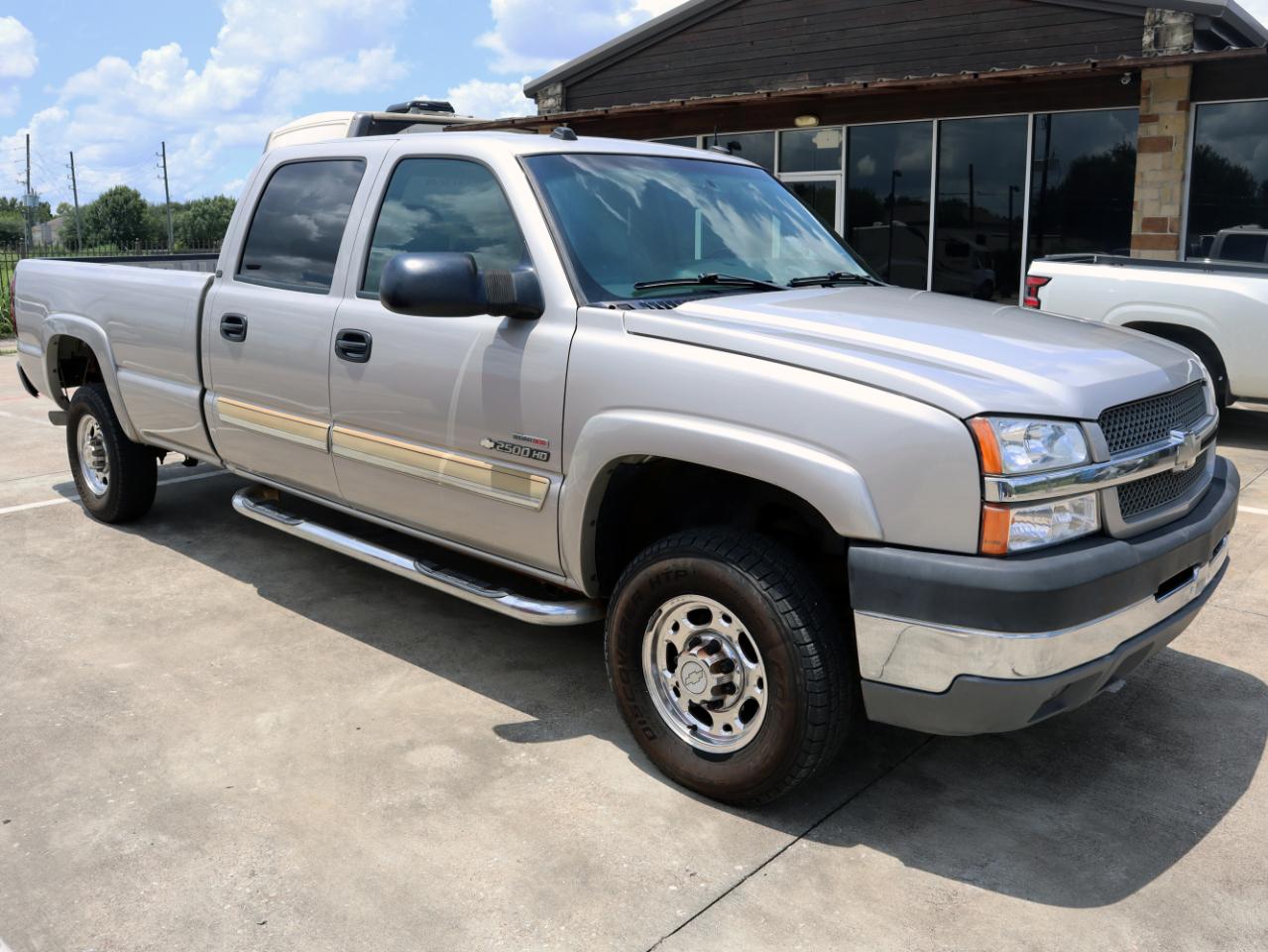 Chevrolet Silverado 2500HD LT Crew Cab Long Bed 2WD 2004