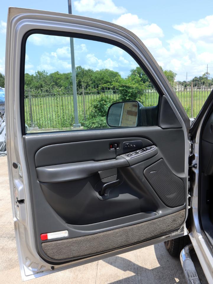 Chevrolet Silverado 2500HD LT Crew Cab Long Bed 2WD 2004