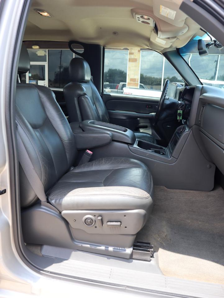 Chevrolet Silverado 2500HD LT Crew Cab Long Bed 2WD 2004