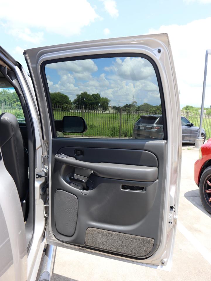 Chevrolet Silverado 2500HD LT Crew Cab Long Bed 2WD 2004