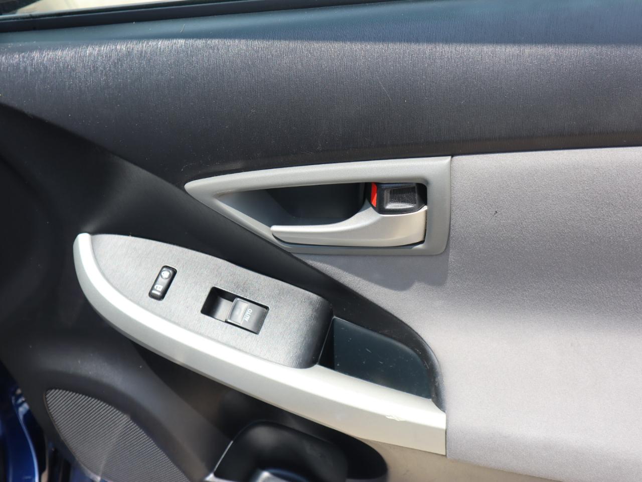 Toyota Prius Prius II 2012