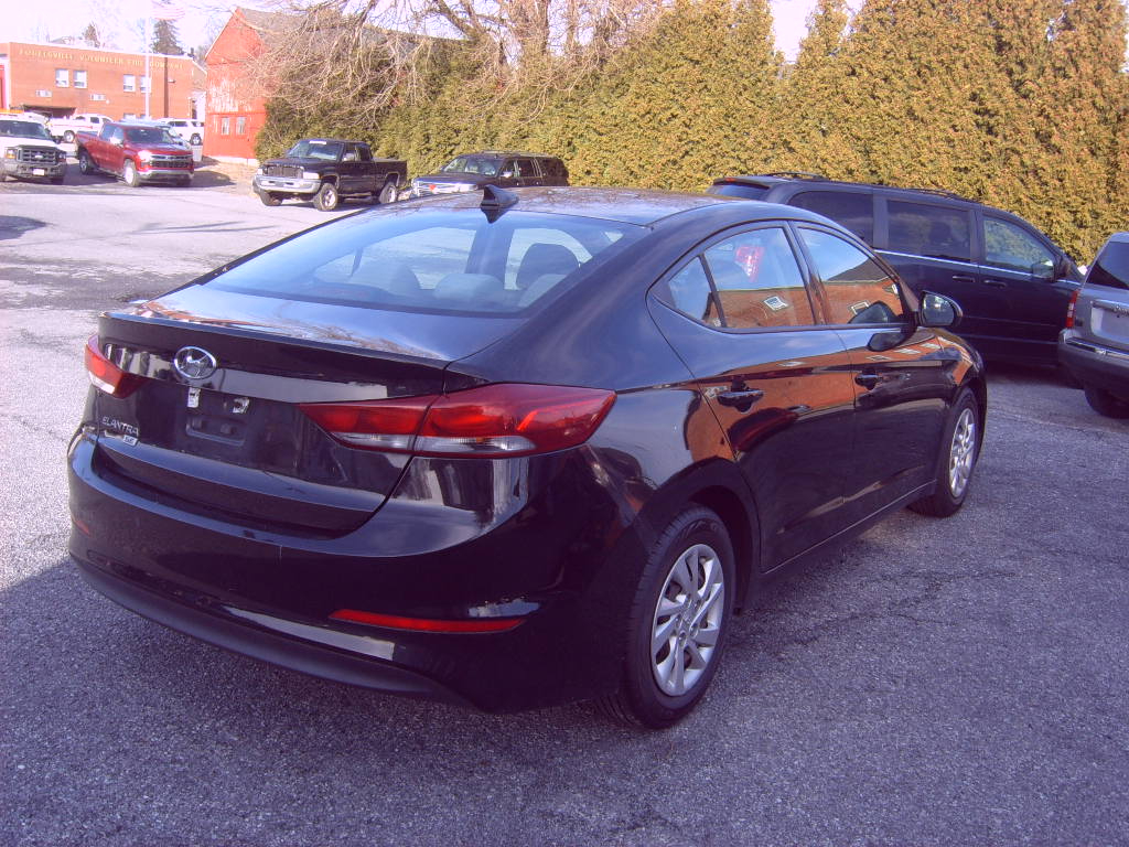 Hyundai Elantra SE 6AT 2017