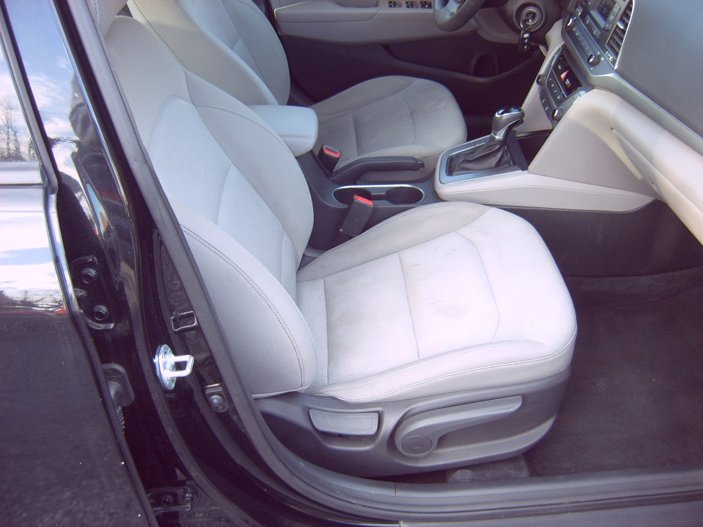 Hyundai Elantra SE 6AT 2017