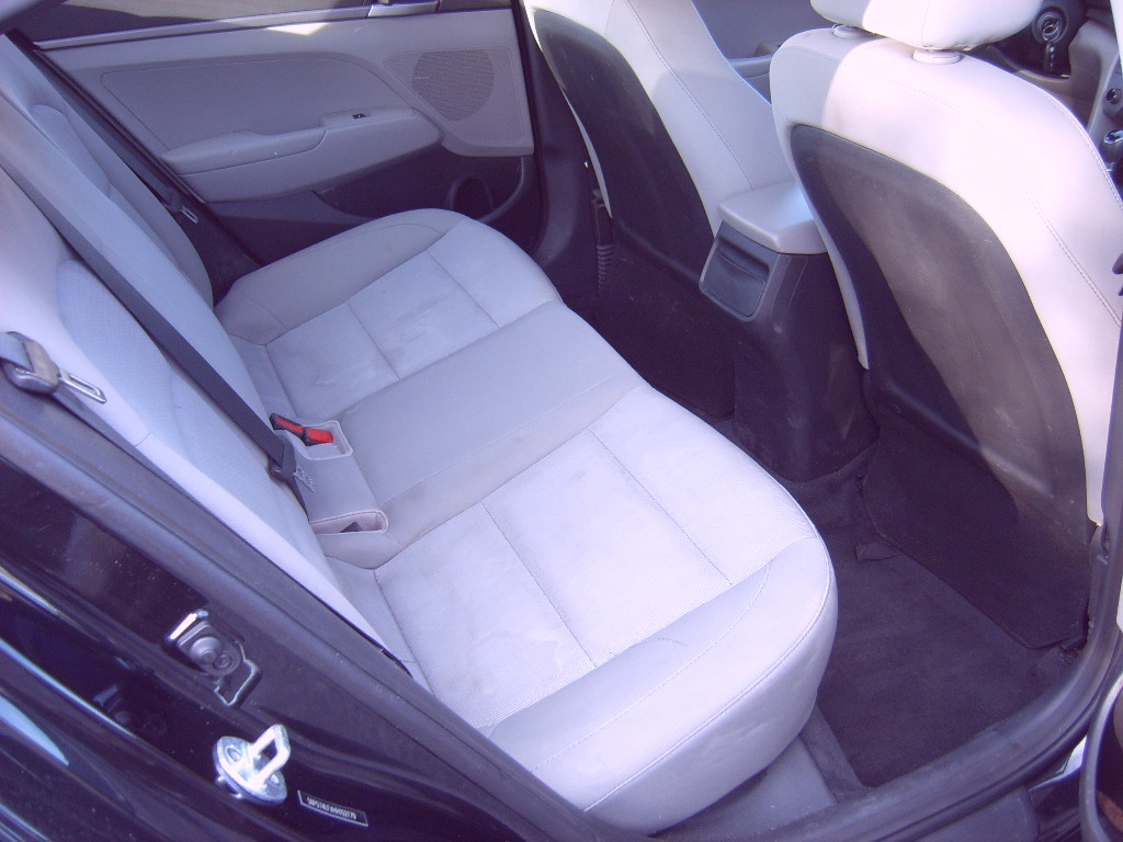 Hyundai Elantra SE 6AT 2017