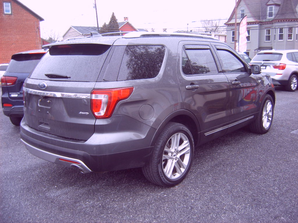 Ford Explorer XLT 4WD 2016