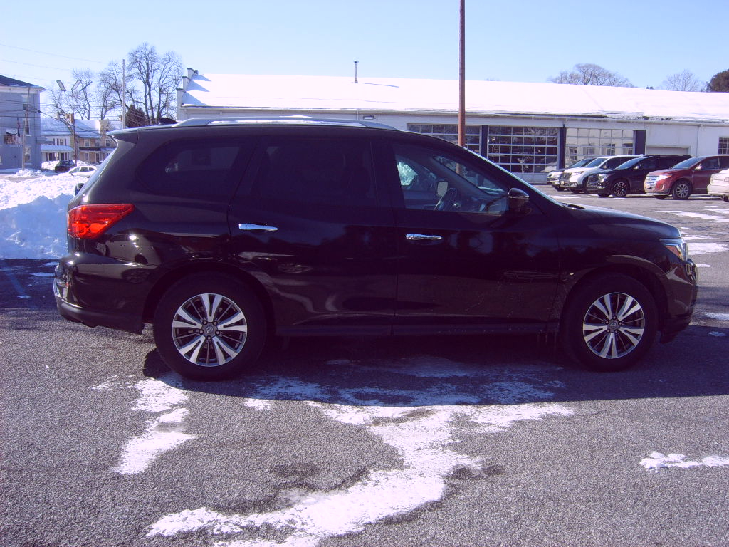 Nissan Pathfinder SL 4WD 2019