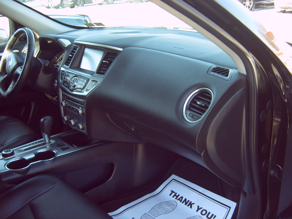 Nissan Pathfinder SL 4WD 2019