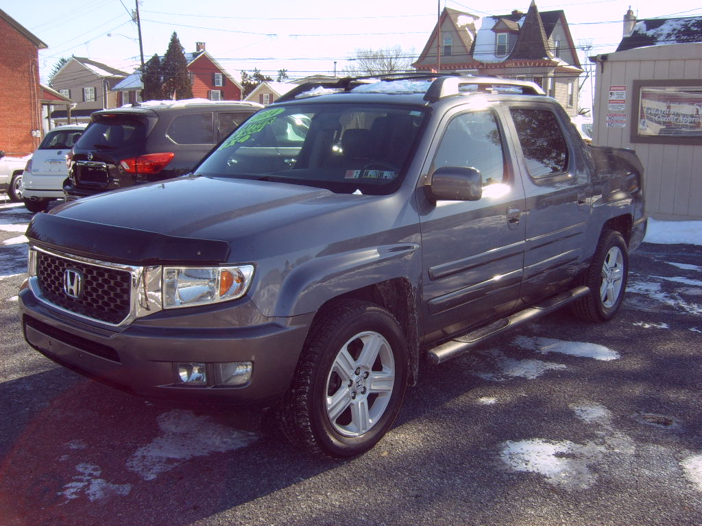 Honda Ridgeline RTL w/ Leather and Navigation 2014