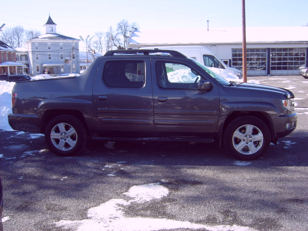 Honda Ridgeline RTL w/ Leather and Navigation 2014