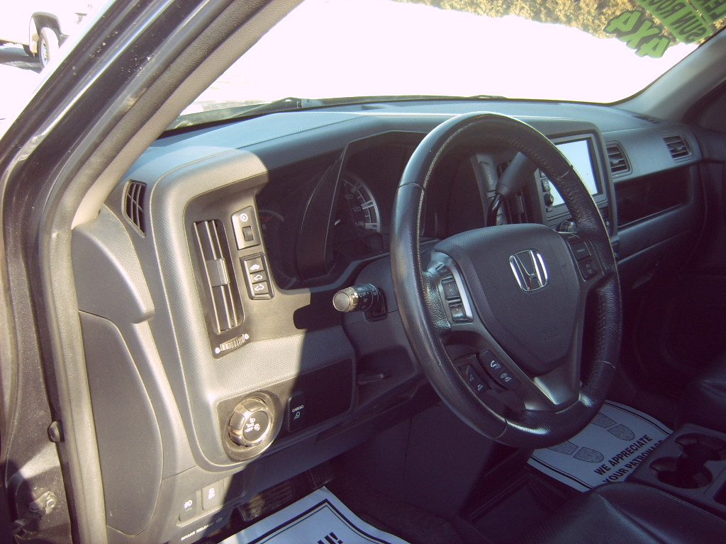 Honda Ridgeline RTL w/ Leather and Navigation 2014