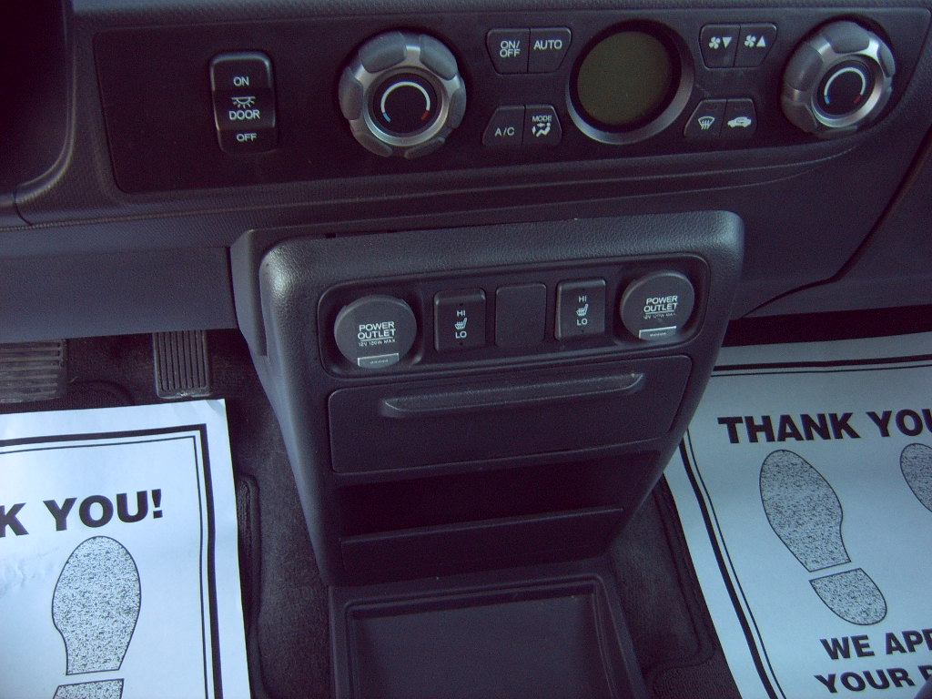 Honda Ridgeline RTL w/ Leather and Navigation 2014