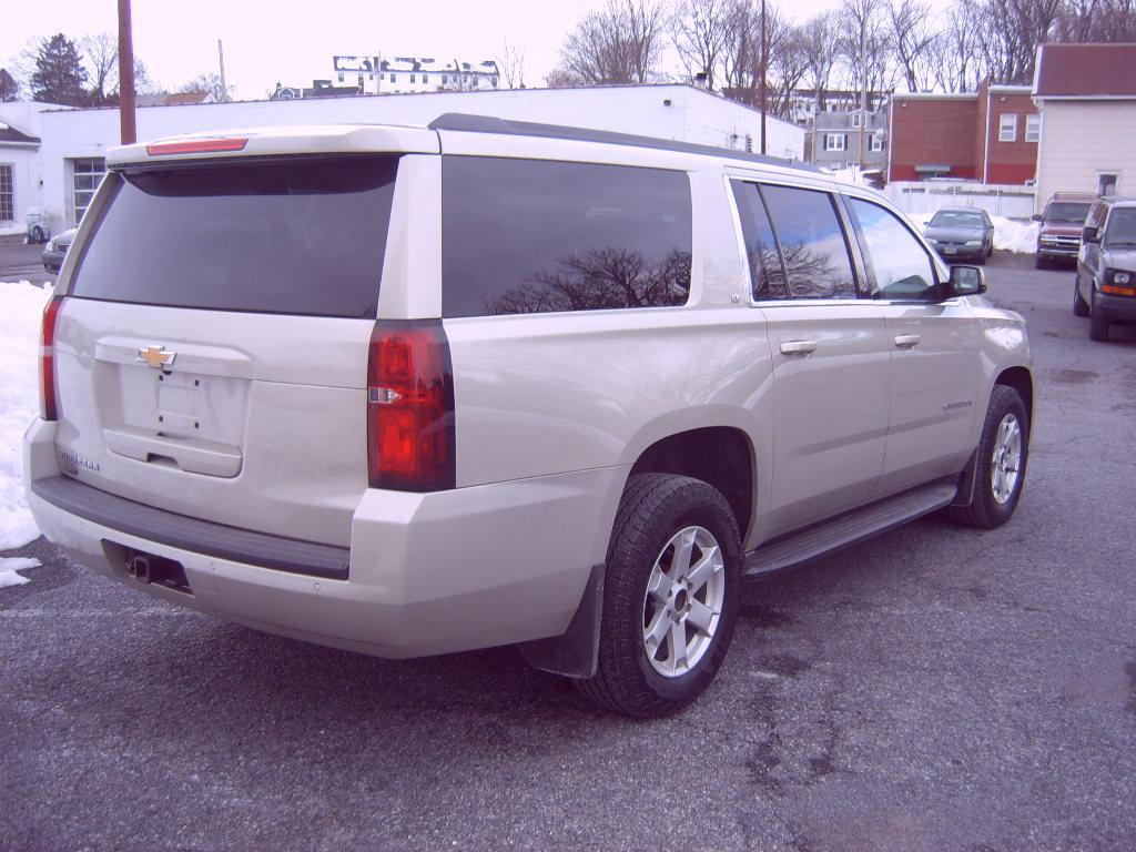 Chevrolet Suburban LT 4WD 2017