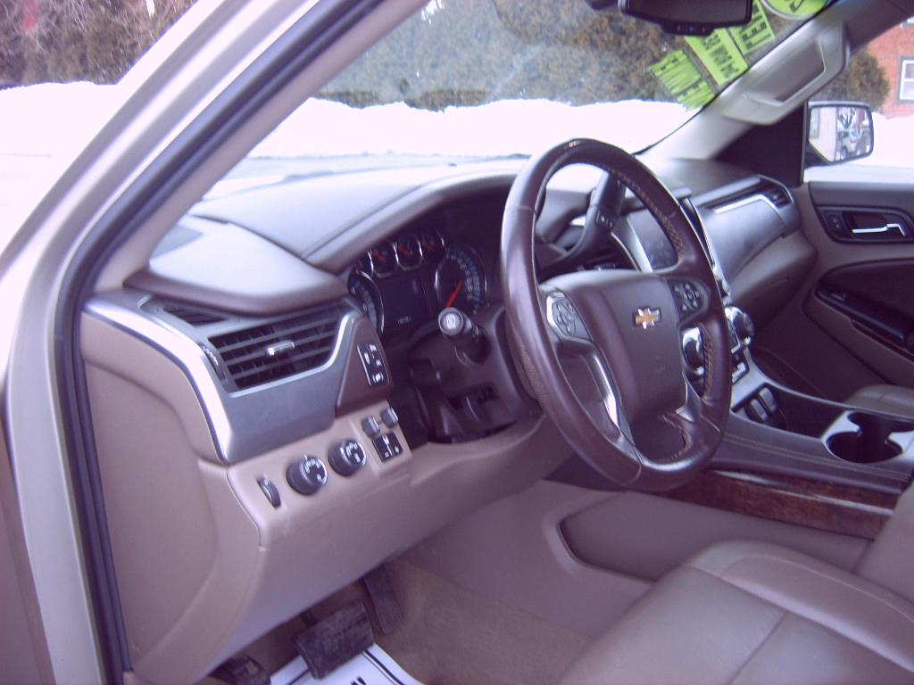 Chevrolet Suburban LT 4WD 2017