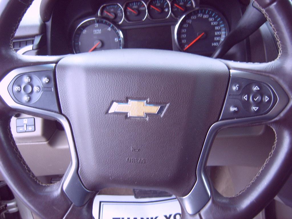 Chevrolet Suburban LT 4WD 2017