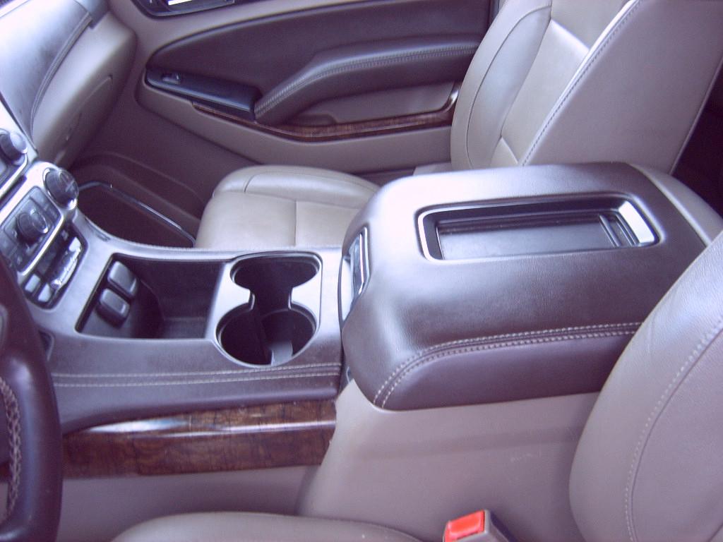 Chevrolet Suburban LT 4WD 2017