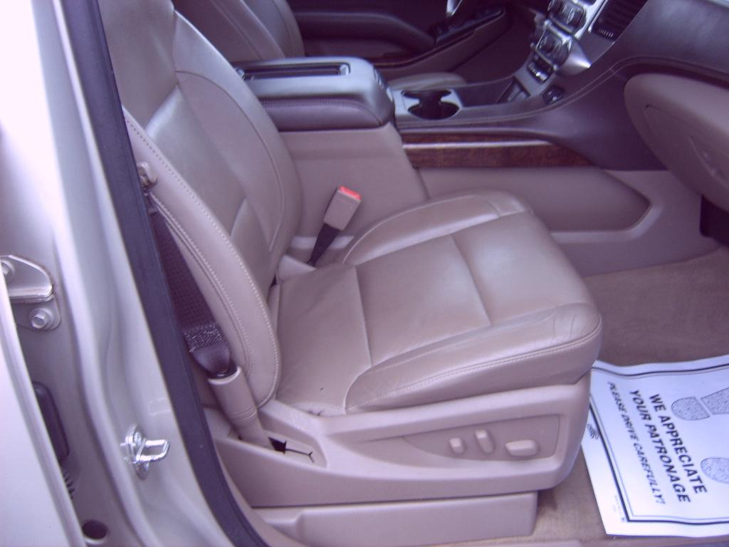 Chevrolet Suburban LT 4WD 2017