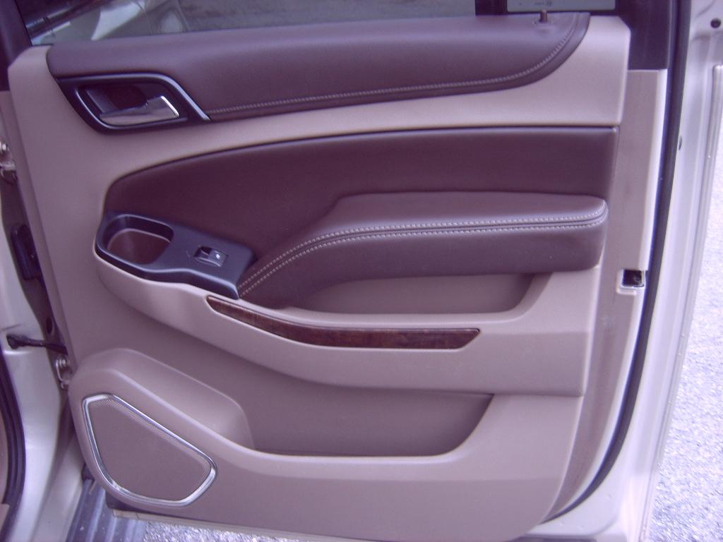 Chevrolet Suburban LT 4WD 2017