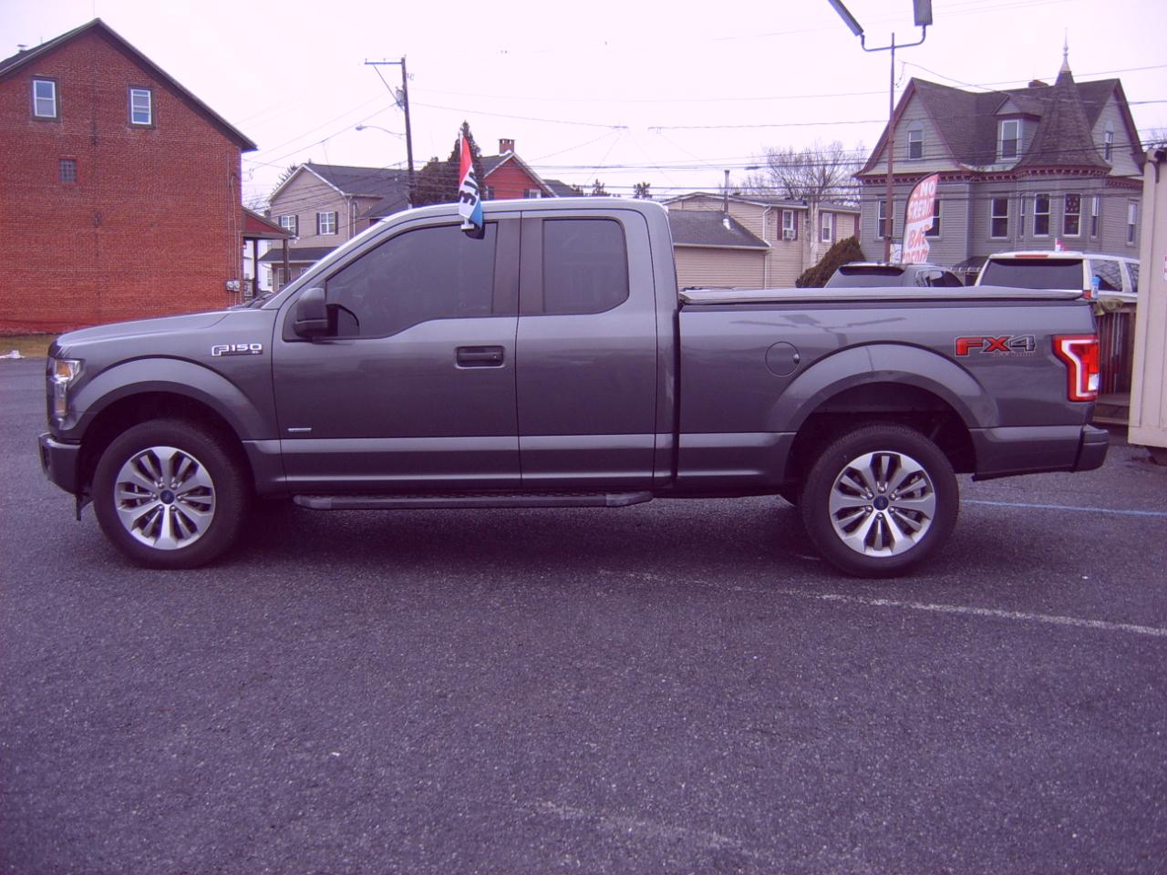 Ford F-150 FX4 SuperCab 6.5-ft. Bed 4WD 2017