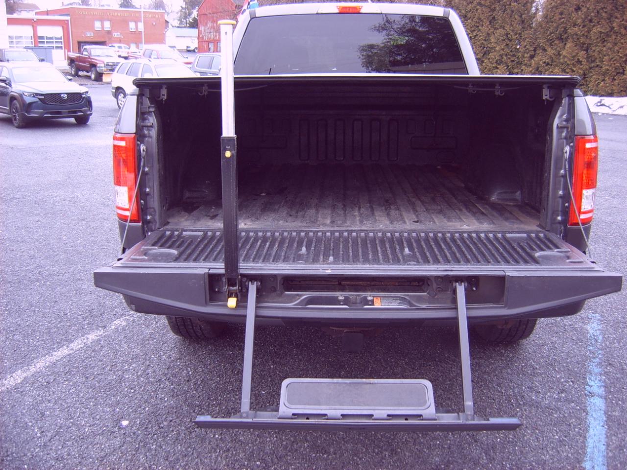 Ford F-150 FX4 SuperCab 6.5-ft. Bed 4WD 2017