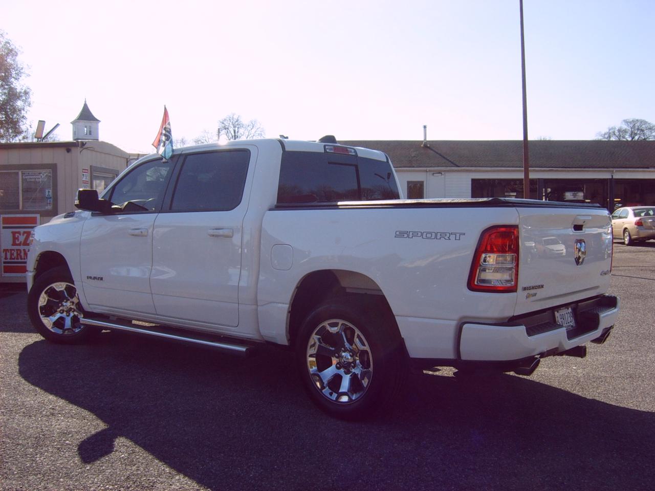 RAM 1500 Big Horn Crew Cab SWB 4WD 2022
