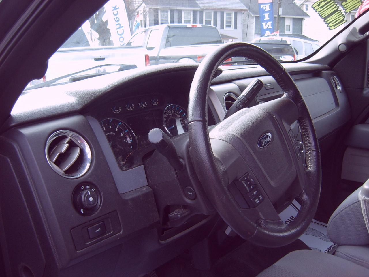 Ford F-150 XLT SuperCrew Short Bed 4WD 2014