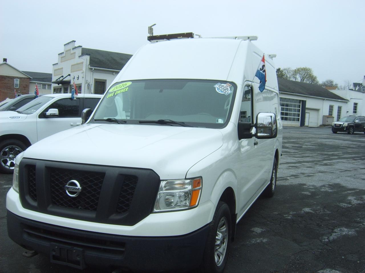 Nissan NV Cargo 2500 HD SV V8 High Roof 2016