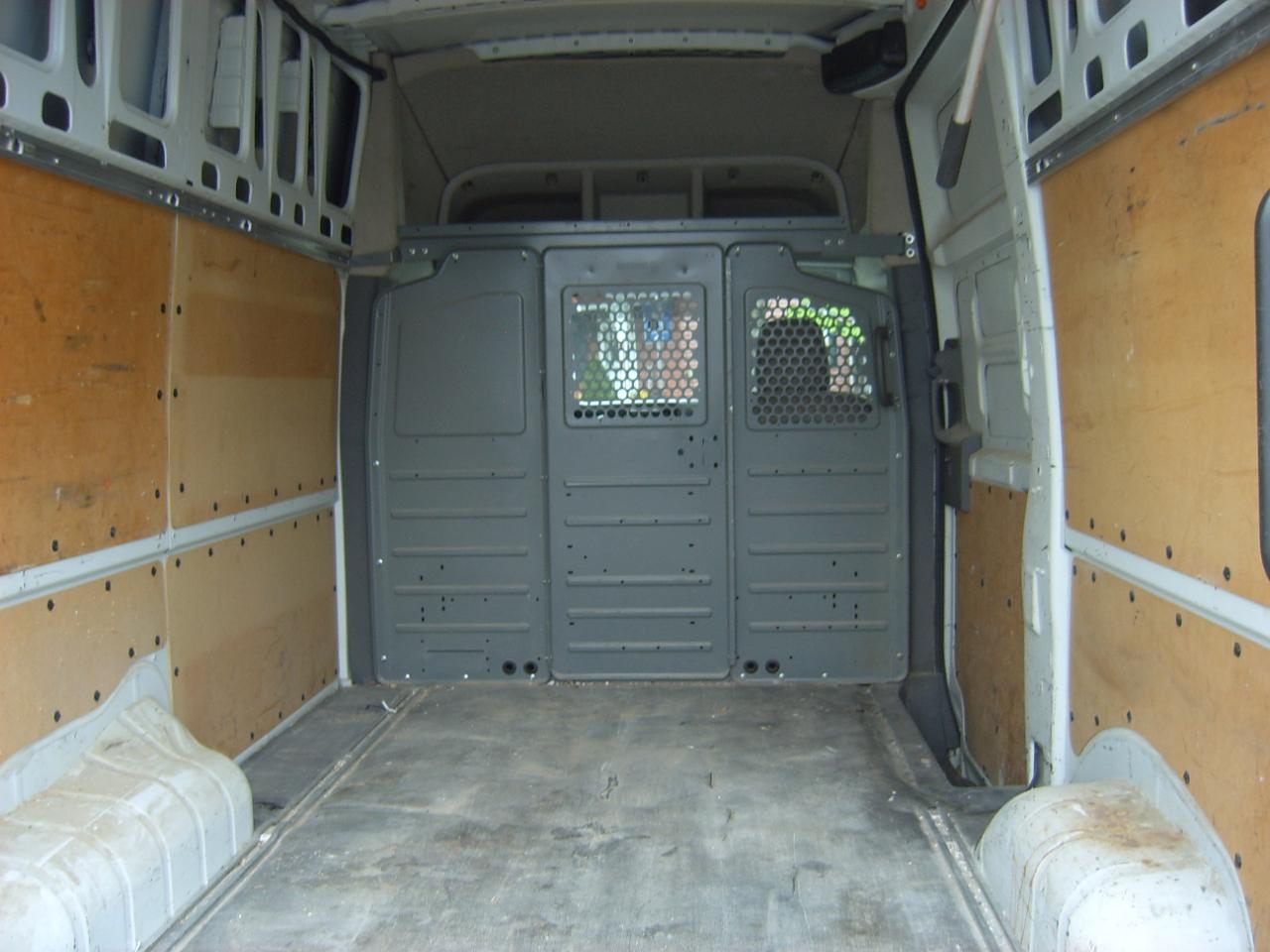 Nissan NV Cargo 2500 HD SV V8 High Roof 2016