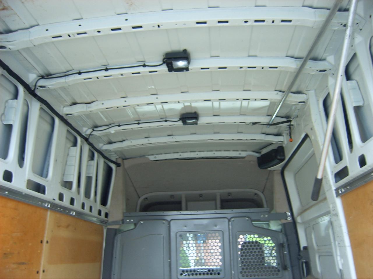 Nissan NV Cargo 2500 HD SV V8 High Roof 2016