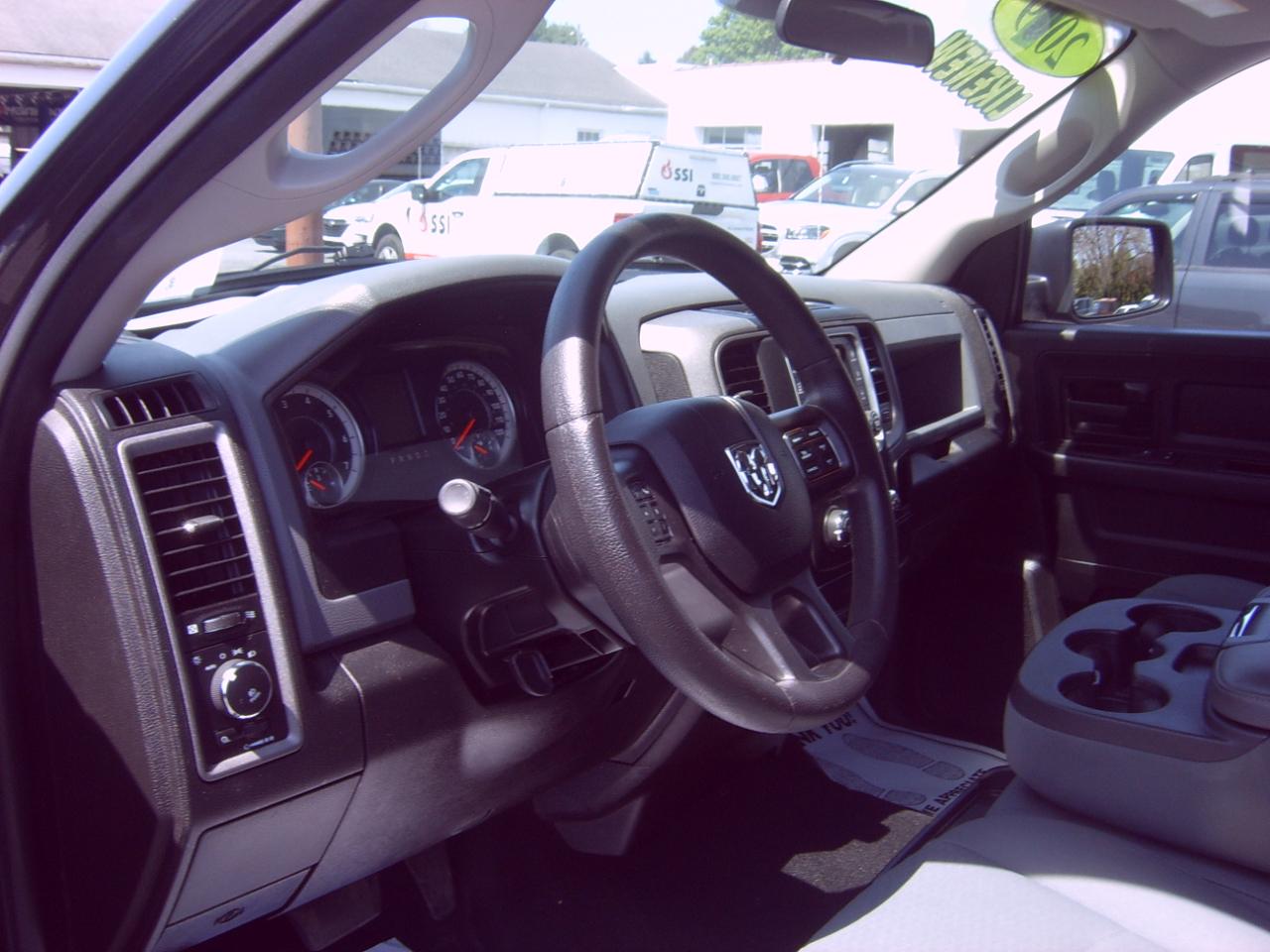 RAM 1500 Classic Tradesman Crew Cab SWB 4WD 2019