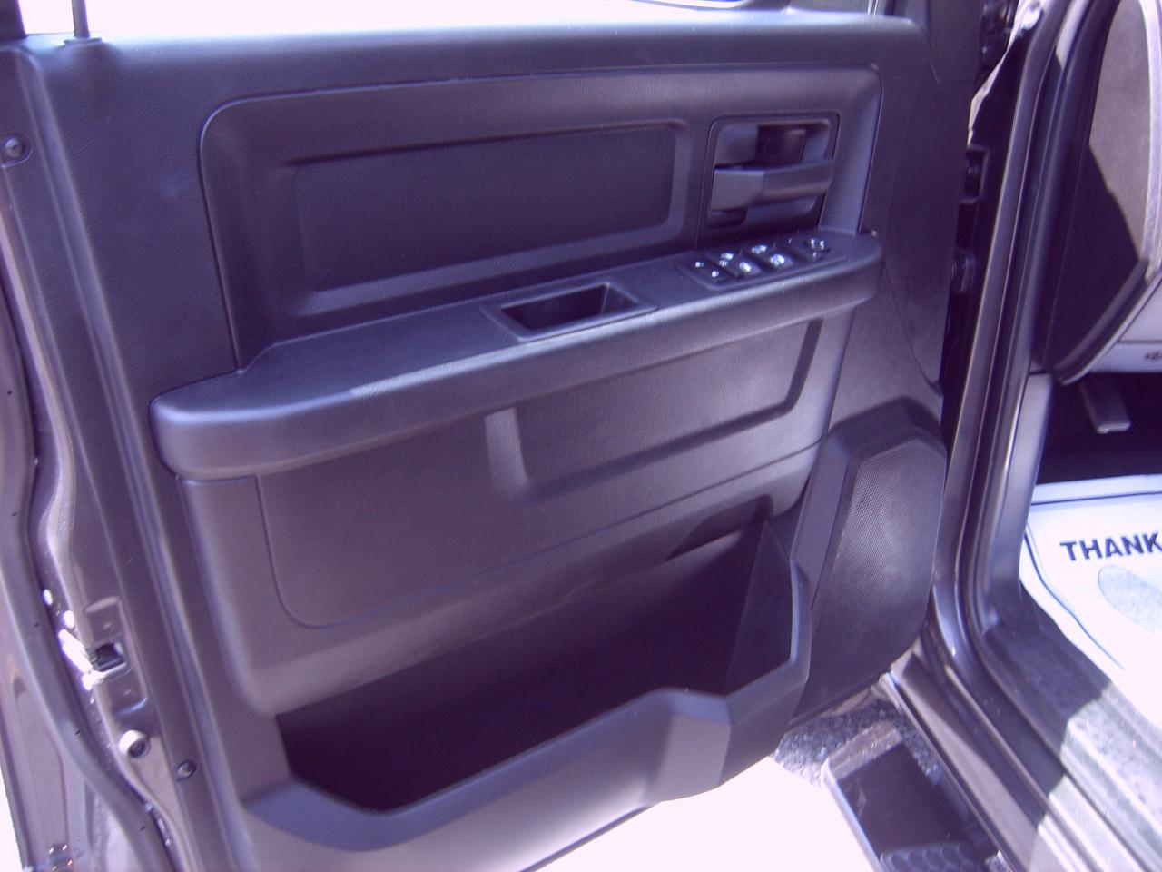 RAM 1500 Classic Tradesman Crew Cab SWB 4WD 2019