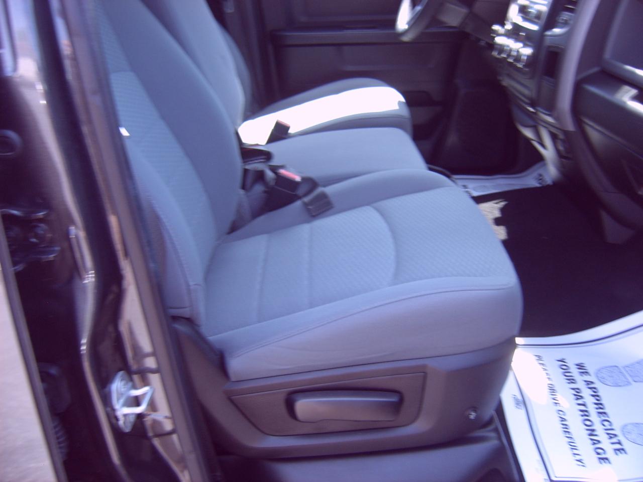 RAM 1500 Classic Tradesman Crew Cab SWB 4WD 2019