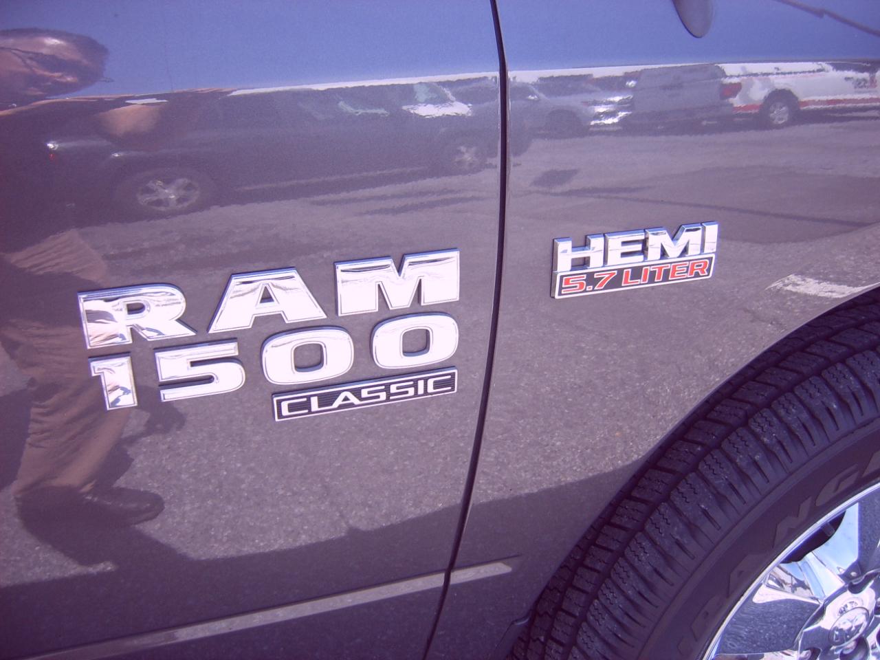 RAM 1500 Classic Tradesman Crew Cab SWB 4WD 2019